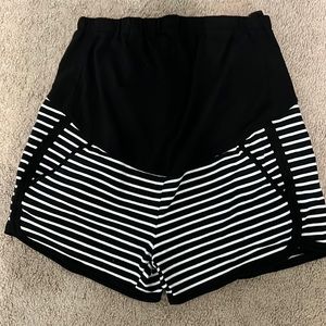 Maternity comfy shorts